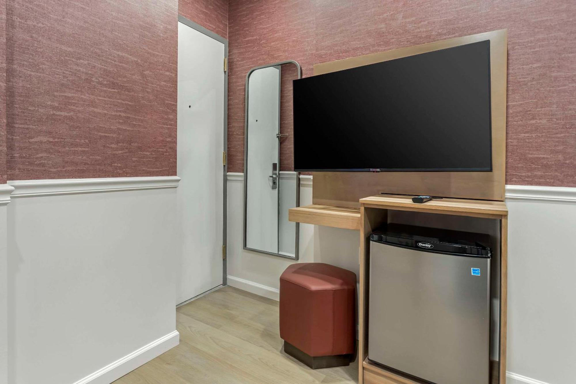 ניו יורק The Mayfair Hotel Times Square, Ascend Hotel Collection מראה חיצוני תמונה