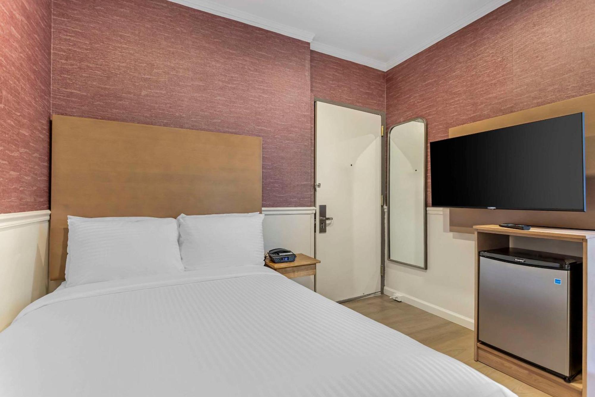 ניו יורק The Mayfair Hotel Times Square, Ascend Hotel Collection מראה חיצוני תמונה