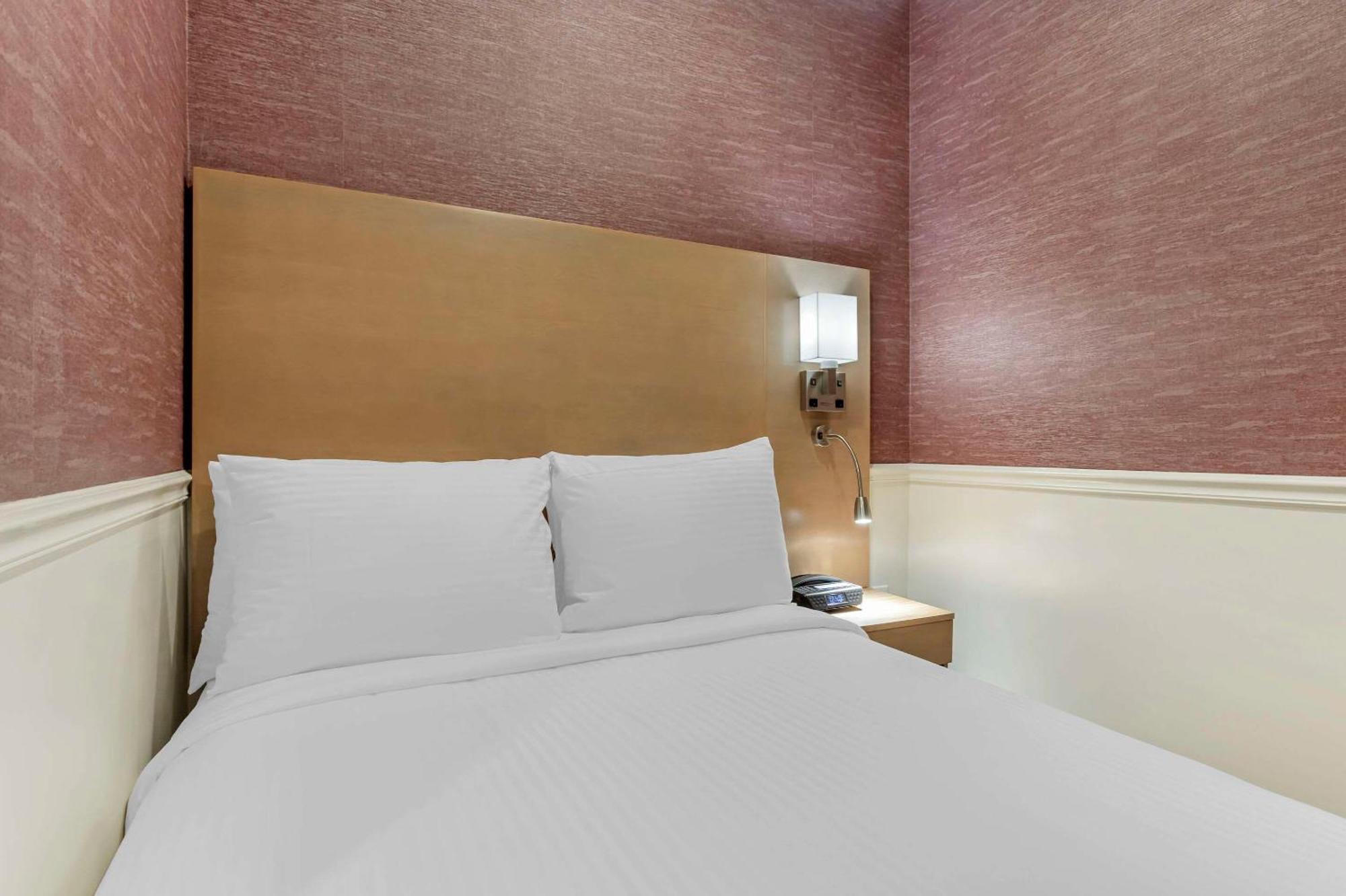 ניו יורק The Mayfair Hotel Times Square, Ascend Hotel Collection מראה חיצוני תמונה
